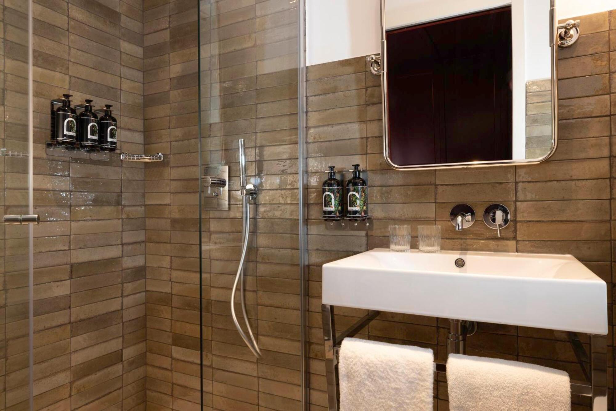 Deluxe Double Room with Spa Access